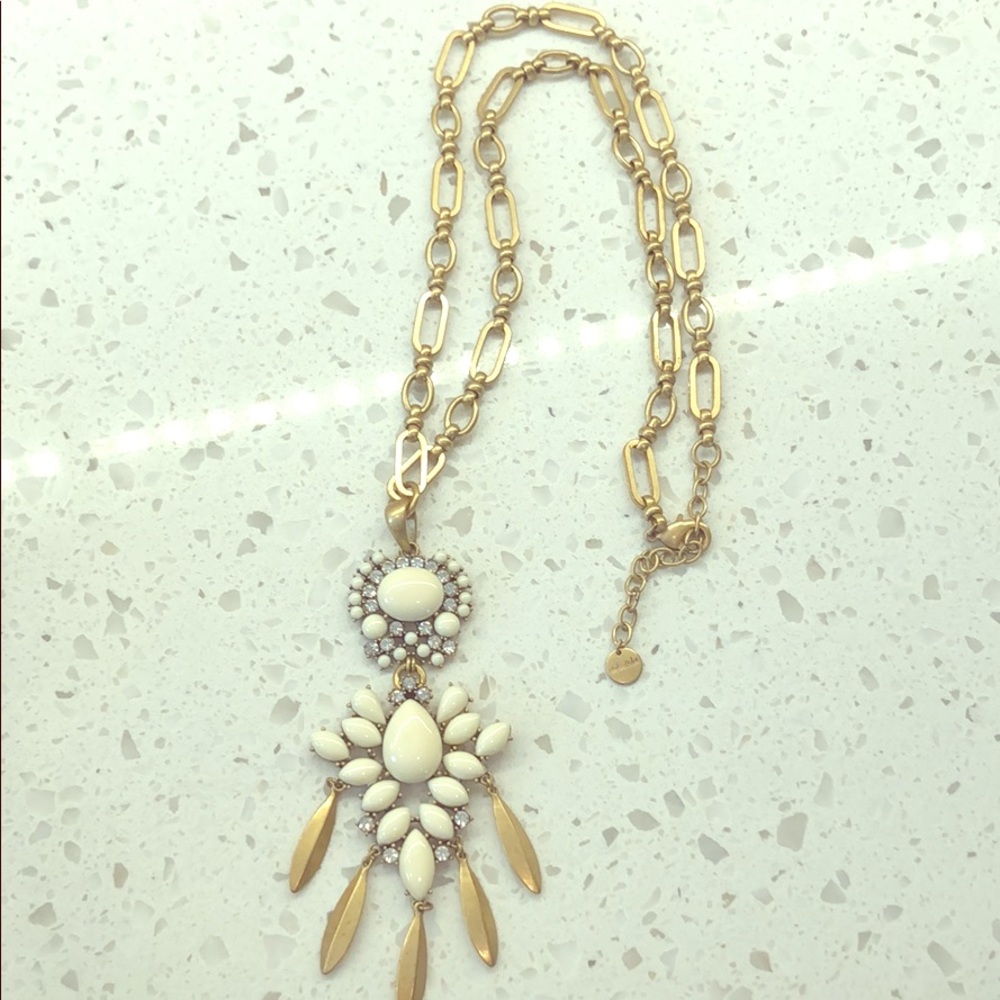 Stella and dot gold and white necklace